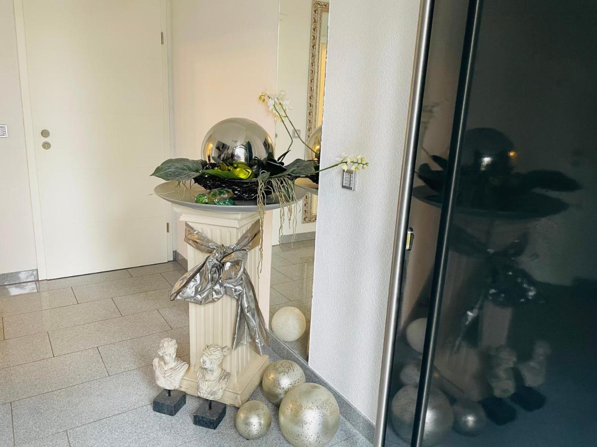 Limes Apartment -Uebernachten Am Limes- Rainau Bagian luar foto